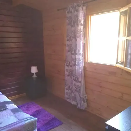 Chalet With 2 Bedrooms In Froufe With Furnished Garden Alpesi faház *